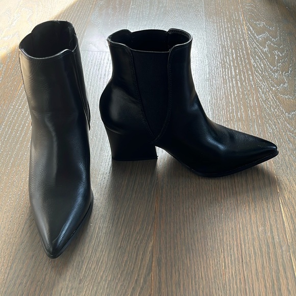 Black size 5/38 booties - Picture 1 of 3